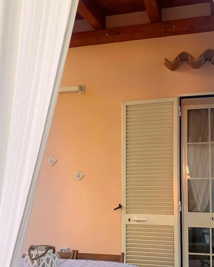 Villa I Limoni del Sud Sardegna Assemini Casa vacanze